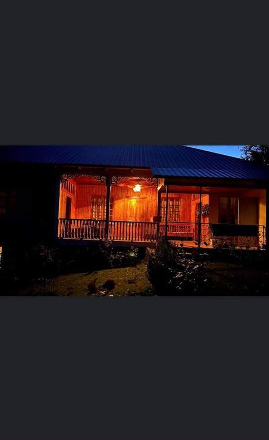 Guest House Lailashi Surmushi Exterior foto