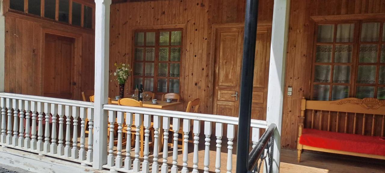 Guest House Lailashi Surmushi Exterior foto